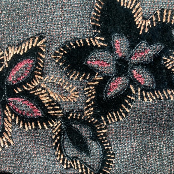 COPY - Harold's wool applique lined skirt, size 14 - Picture 5 of 9